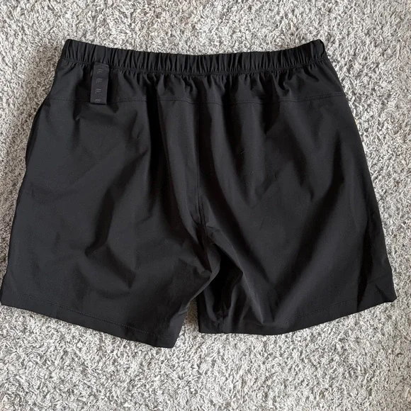 ✨2/$35✨Fabletics•Men’s The One Short 7” | XL | Black - Picture 3 of 6